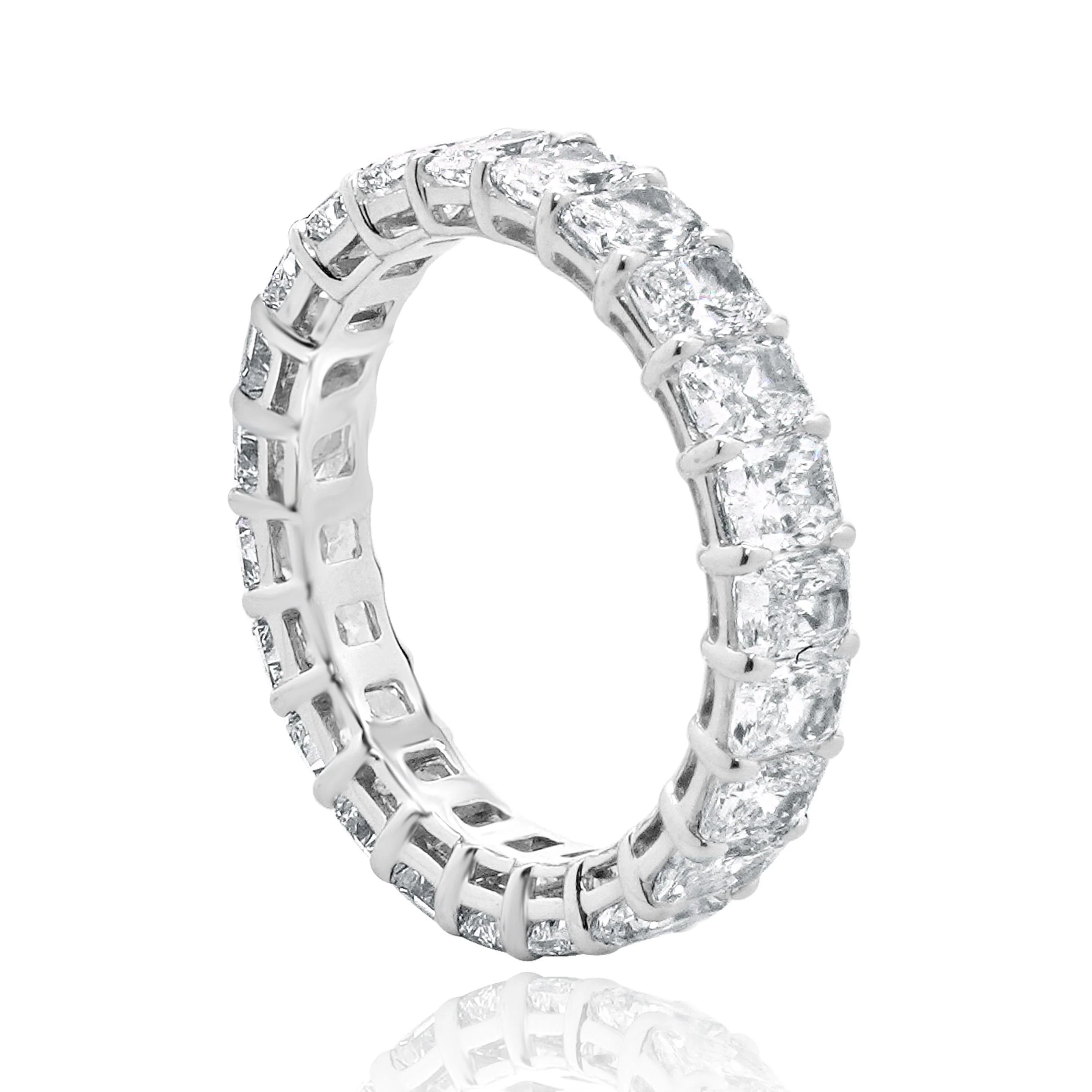 18 Karat White Gold Radiant Cut Diamond Eternity Band - Image 3