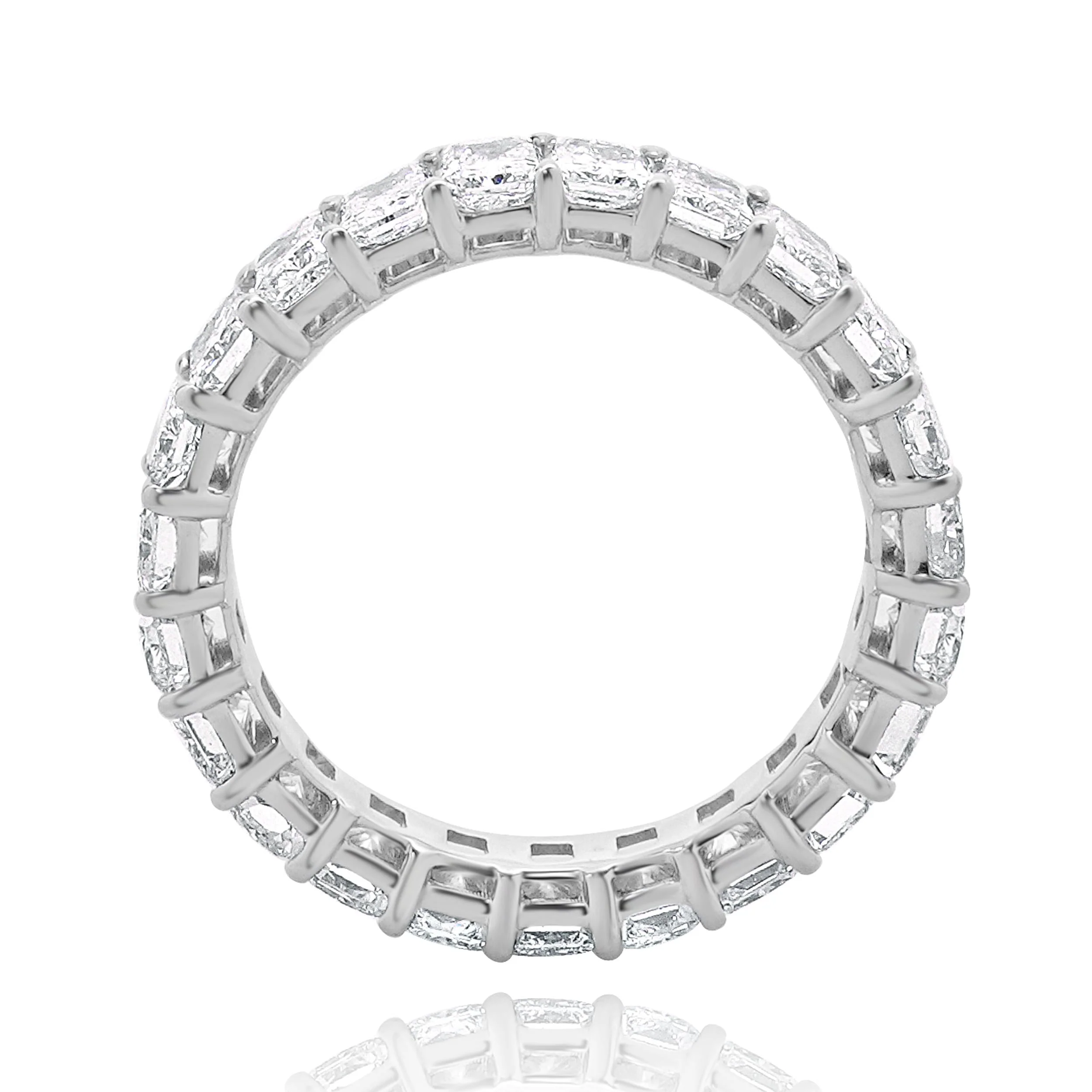18 Karat White Gold Radiant Cut Diamond Eternity Band - Image 4