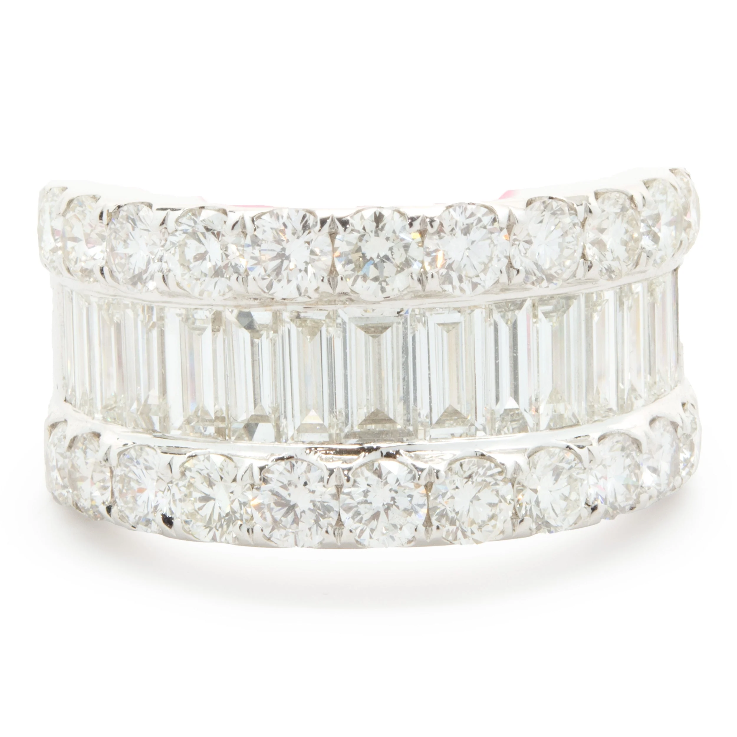 18 Karat White Gold Round and Baguette Diamond Band