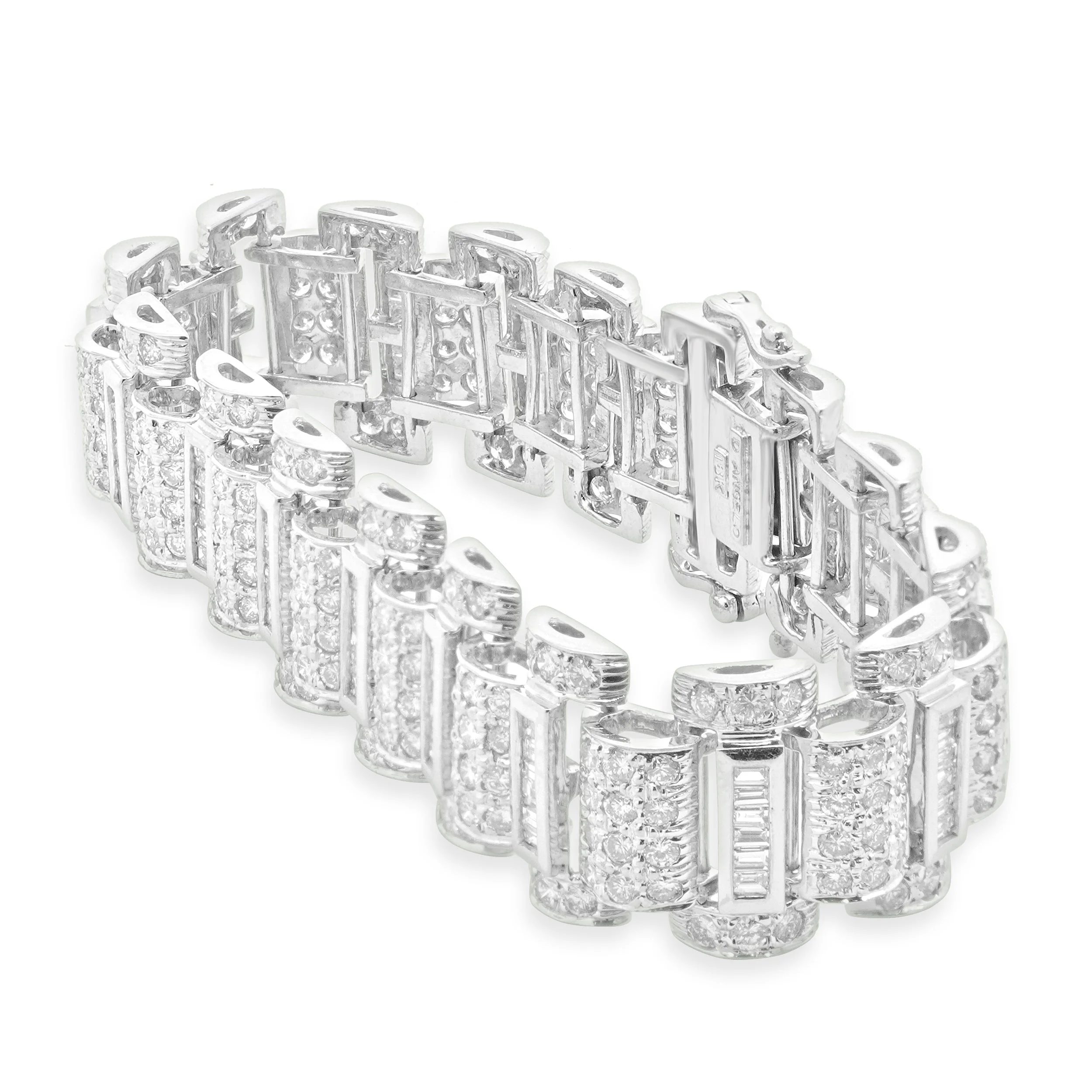 18 Karat White Gold Round Brilliant & Baguette Cut Diamond Link Bracelet - Image 2