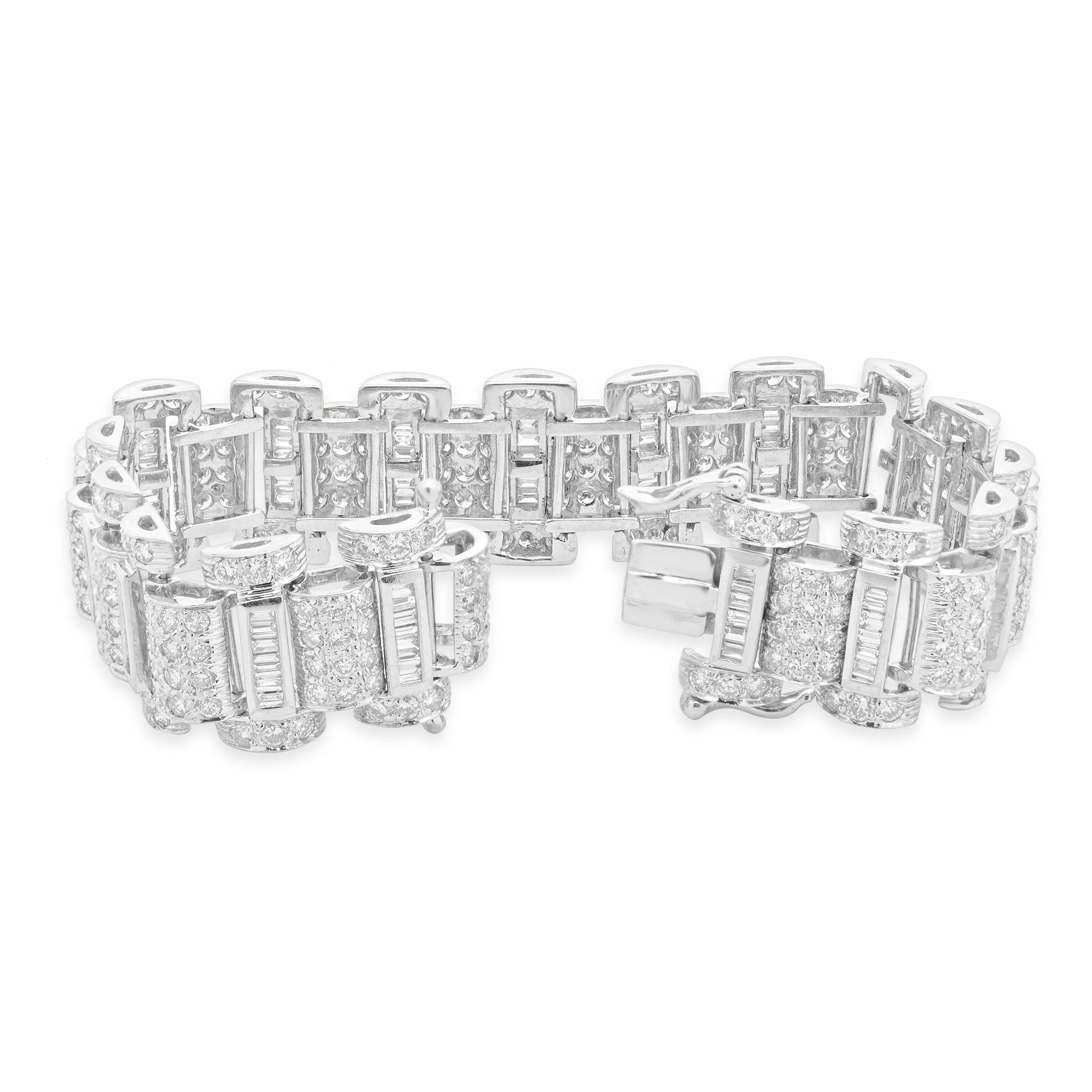 18 Karat White Gold Round Brilliant & Baguette Cut Diamond Link Bracelet - Image 4