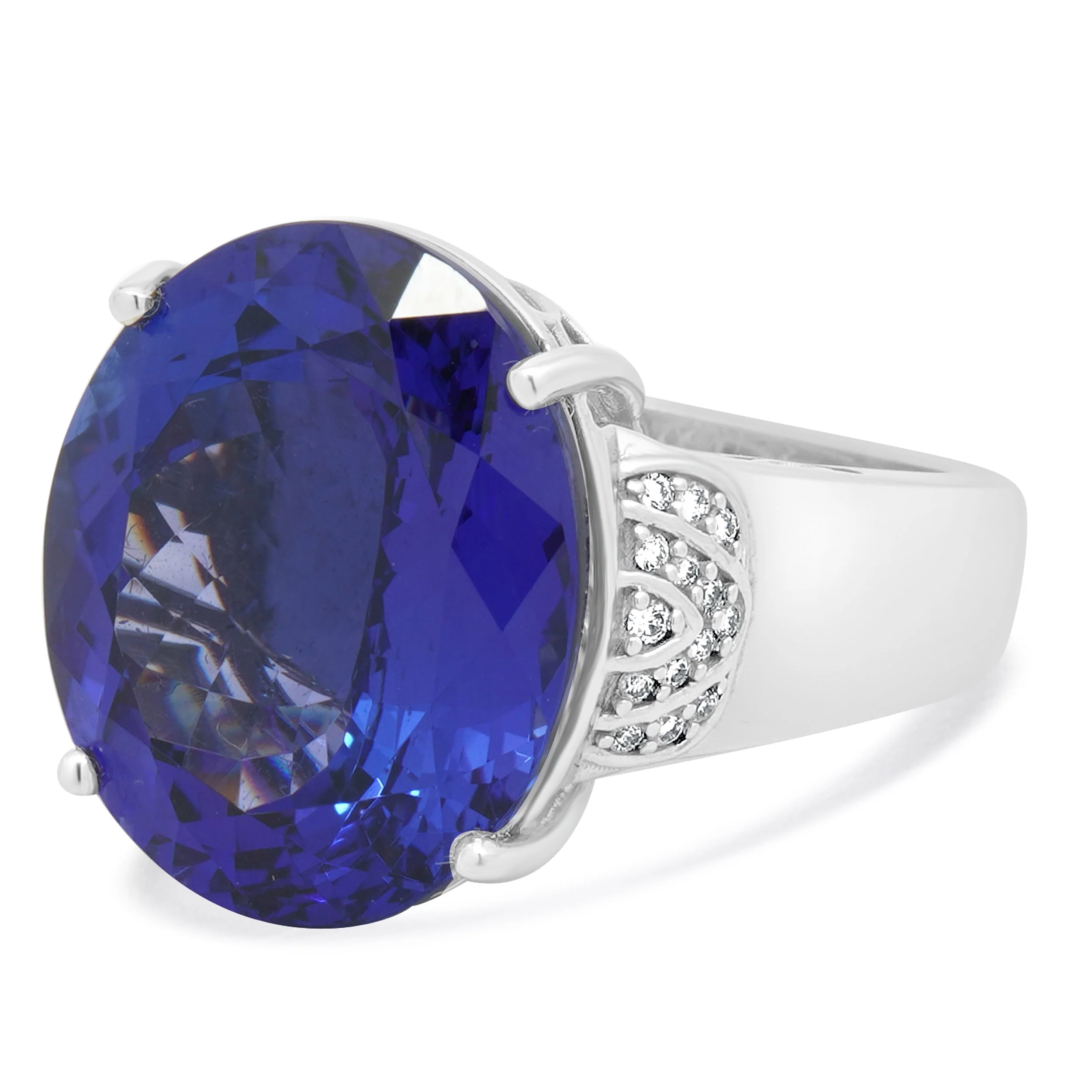 18 Karat White Gold Tanzanite and Diamond Cocktail Ring - Image 2