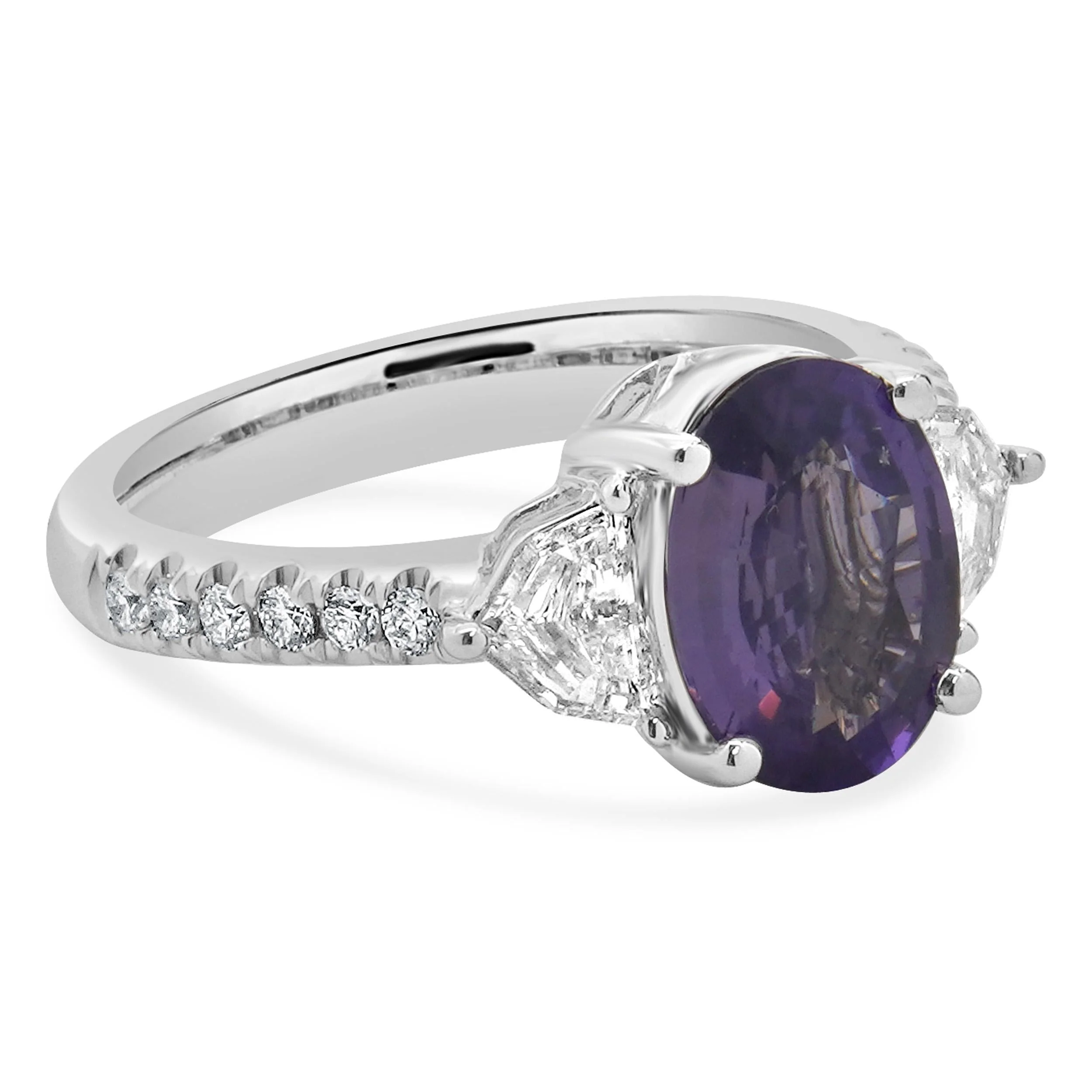 18 Karat White Gold Violet No Heat Ceylon Sapphire and Diamond Ring - Image 2
