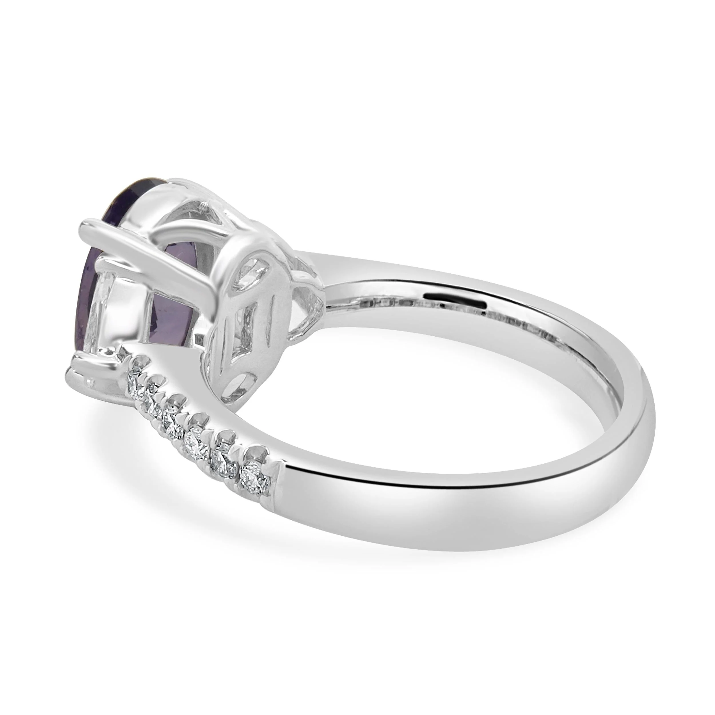 18 Karat White Gold Violet No Heat Ceylon Sapphire and Diamond Ring - Image 4