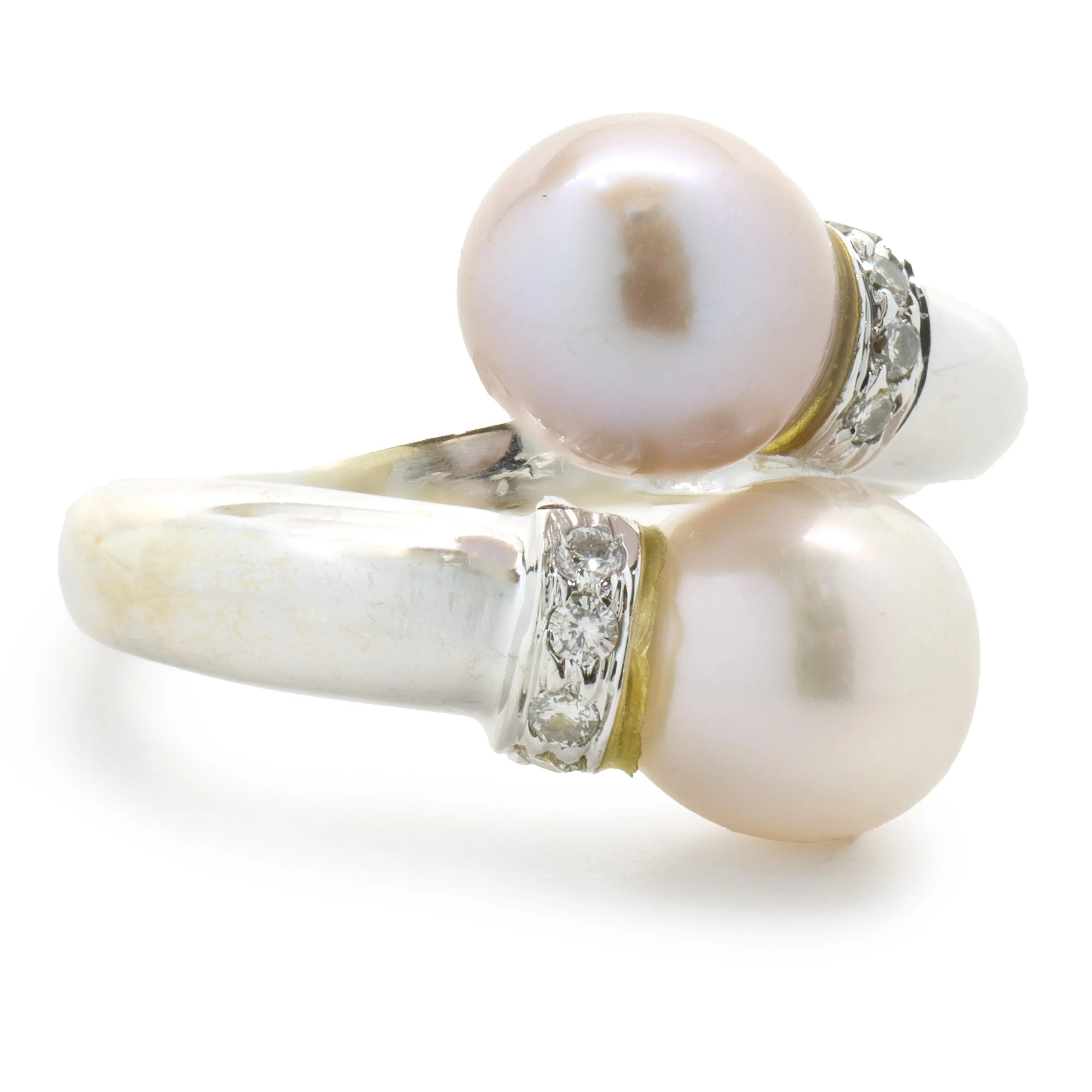 18 Karat White Gold White and Pink Pearl and Diamond Bypass Ring - Image 3