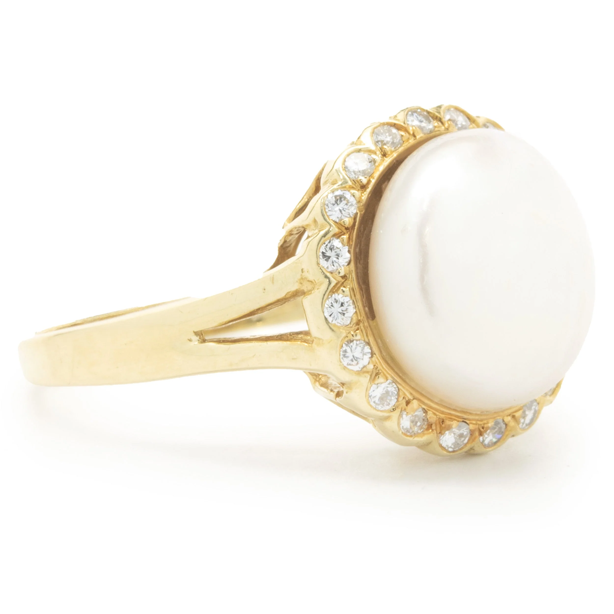 18 Karat Yellow Gold Button Pearl and Diamond Cocktail Ring - Image 3