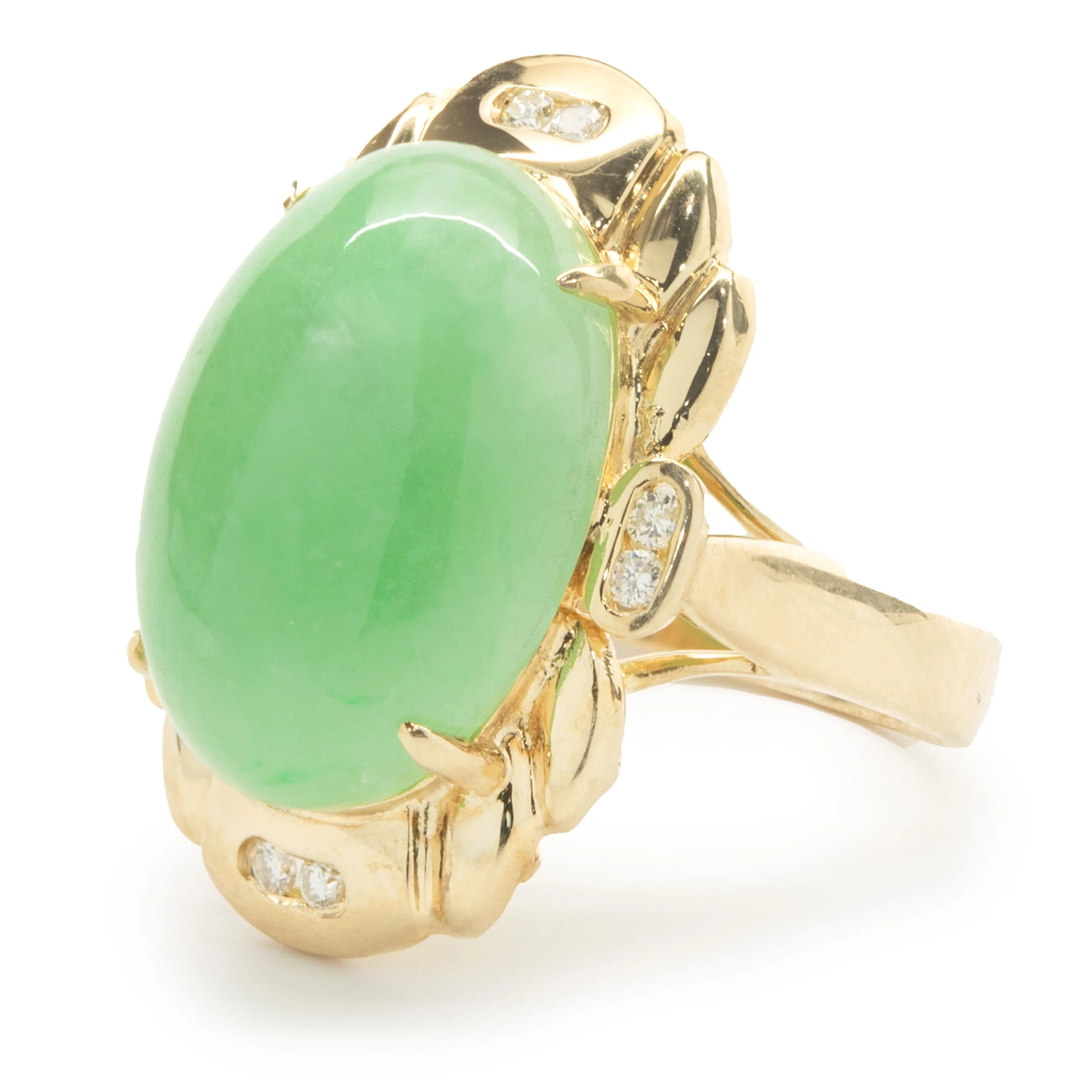 18 Karat Yellow Gold Cabachon Cut Jade and Diamond - Image 3