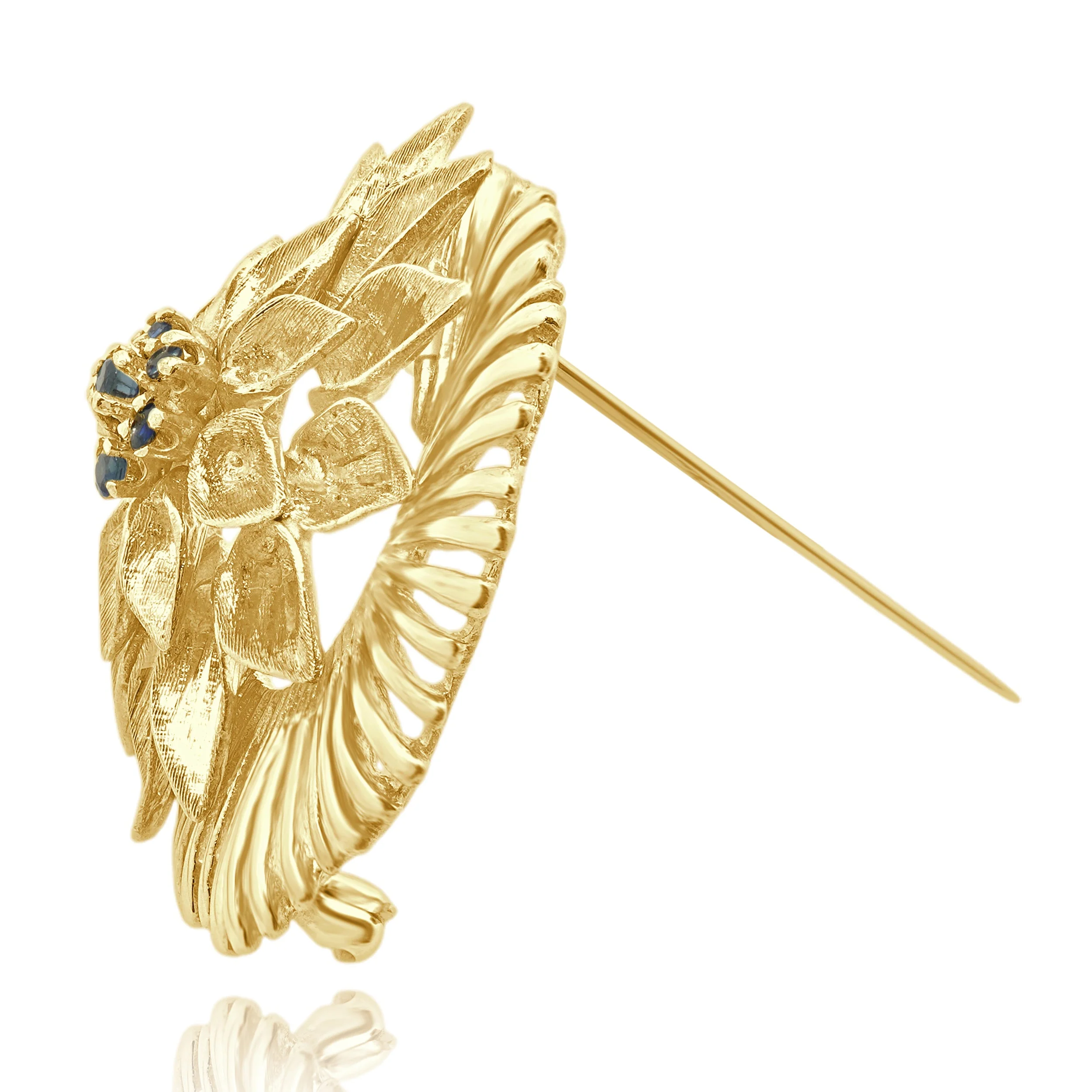 18 Karat Yellow Gold Dahlia Flower Brooch w/Sapphires - Image 4