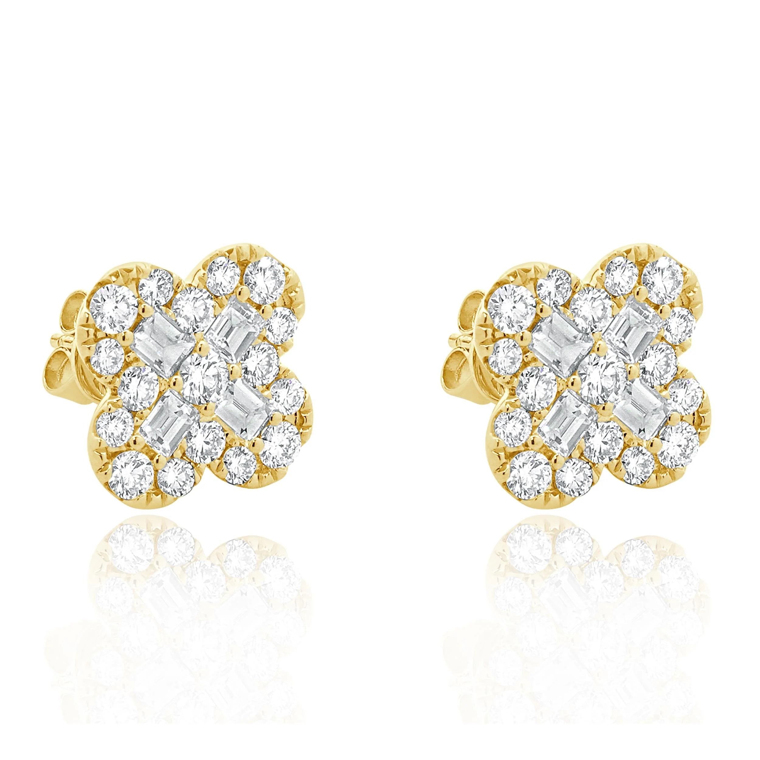 18 Karat Yellow Gold Diamond Clover Stud Earrings