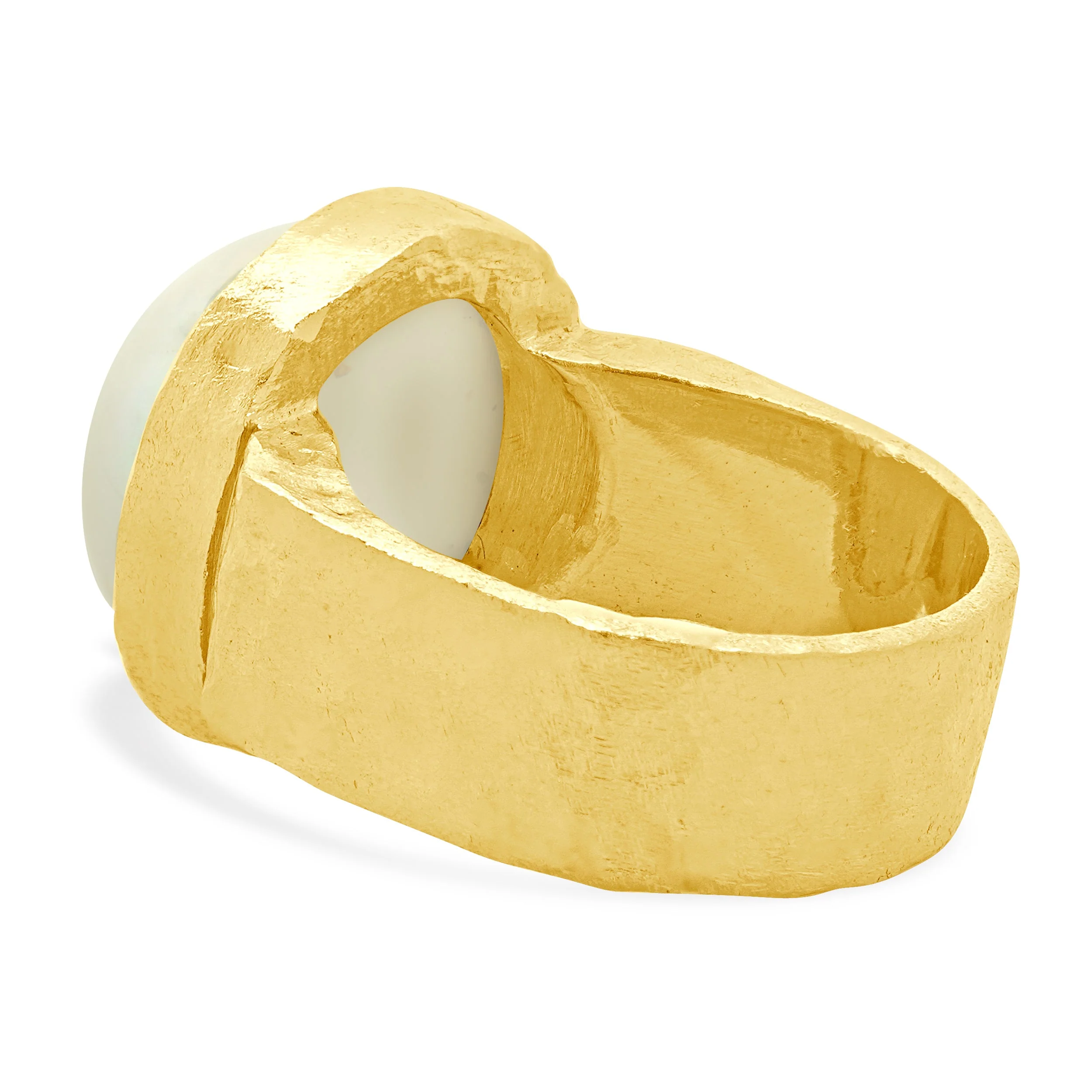 18 Karat Yellow Gold Hammered Mabe Pearl Ring - Image 3