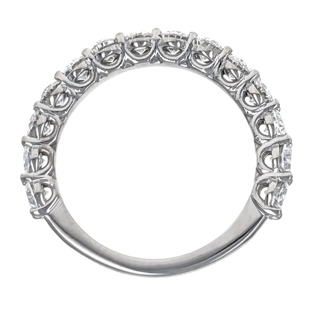 18K White Gold Oval Cut Diamond Band Ring - Image 2