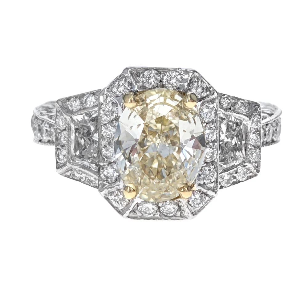 18K White Gold Oval Cut Diamond Three Stone Engagement Ring - Image 2