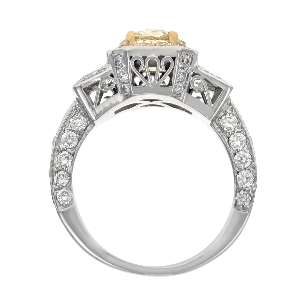 18K White Gold Oval Cut Diamond Three Stone Engagement Ring - Image 3