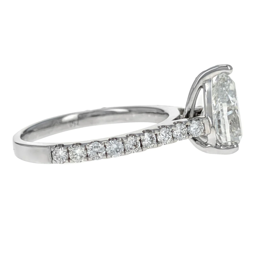 18K White Gold Pear Cut Diamond Engagement Ring - Image 3