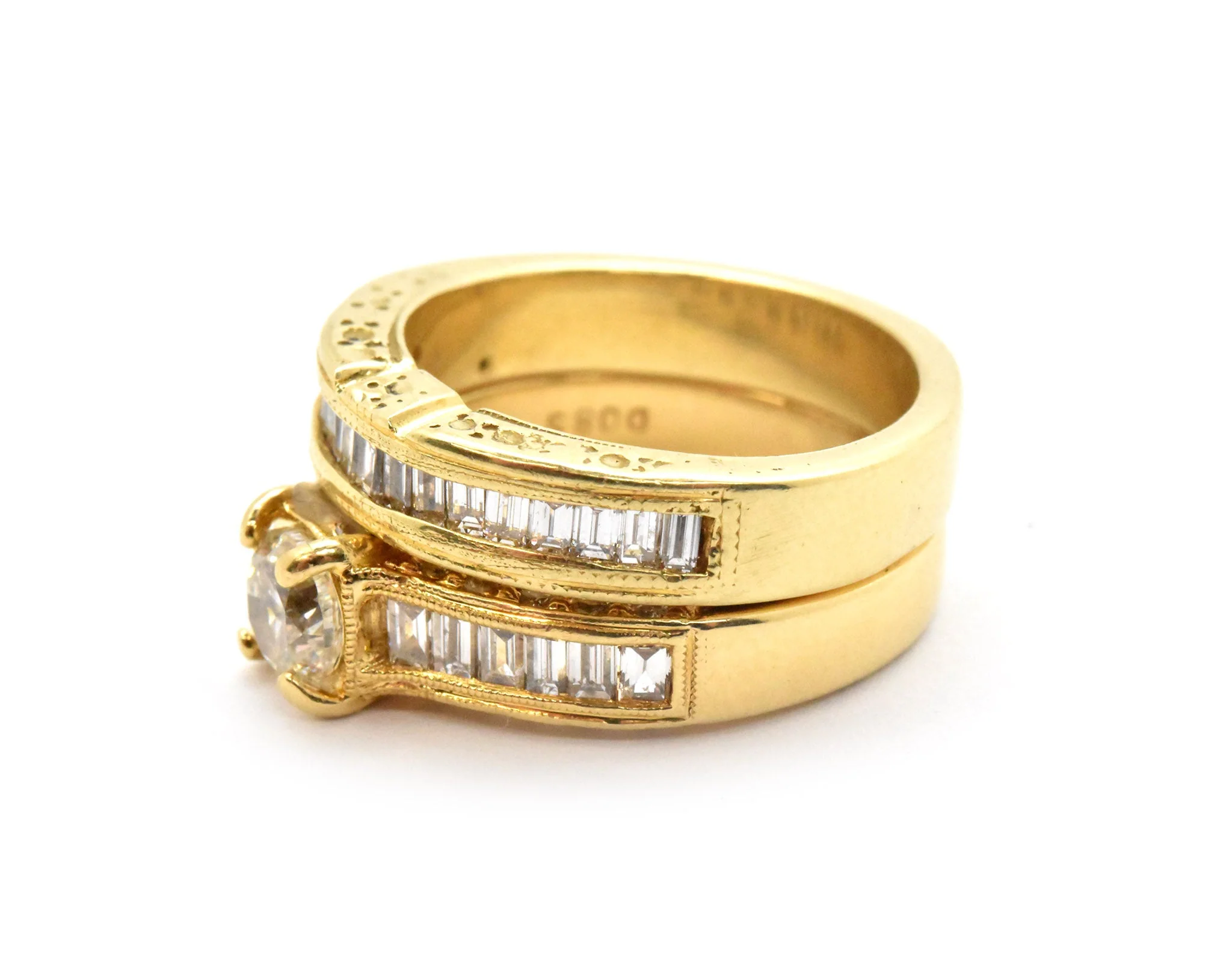 18k Yellow Gold Round and Baguette 2.30cttw Diamond Wedding Set - Image 3