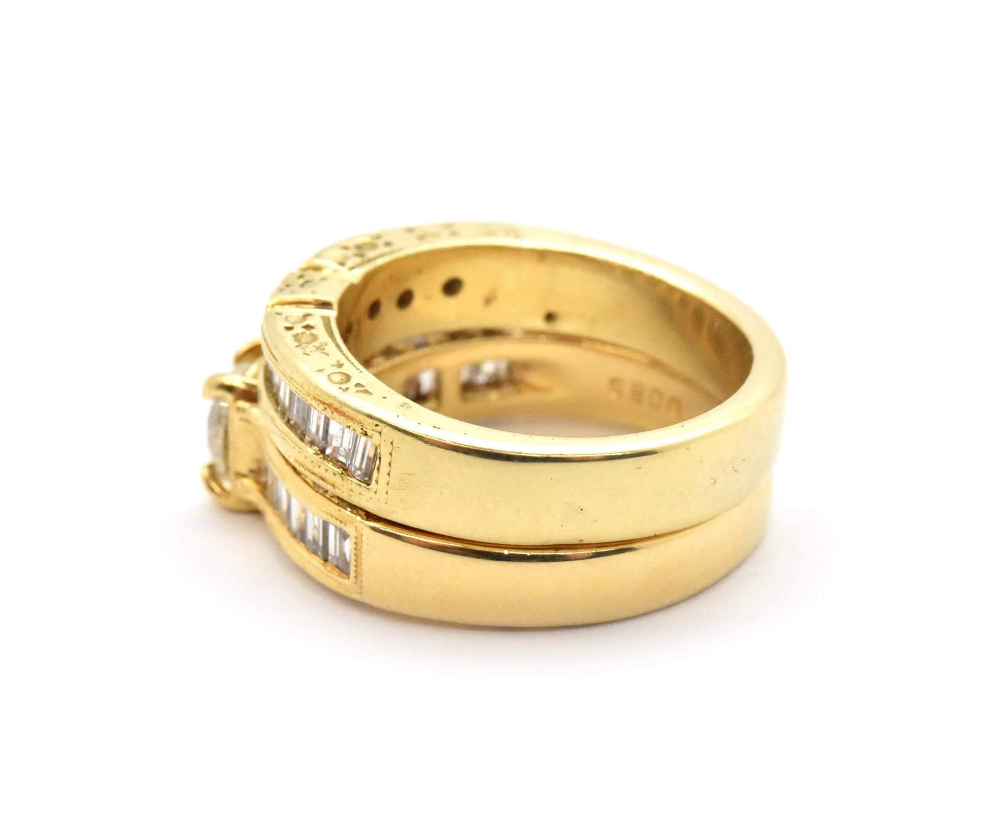 18k Yellow Gold Round and Baguette 2.30cttw Diamond Wedding Set - Image 4