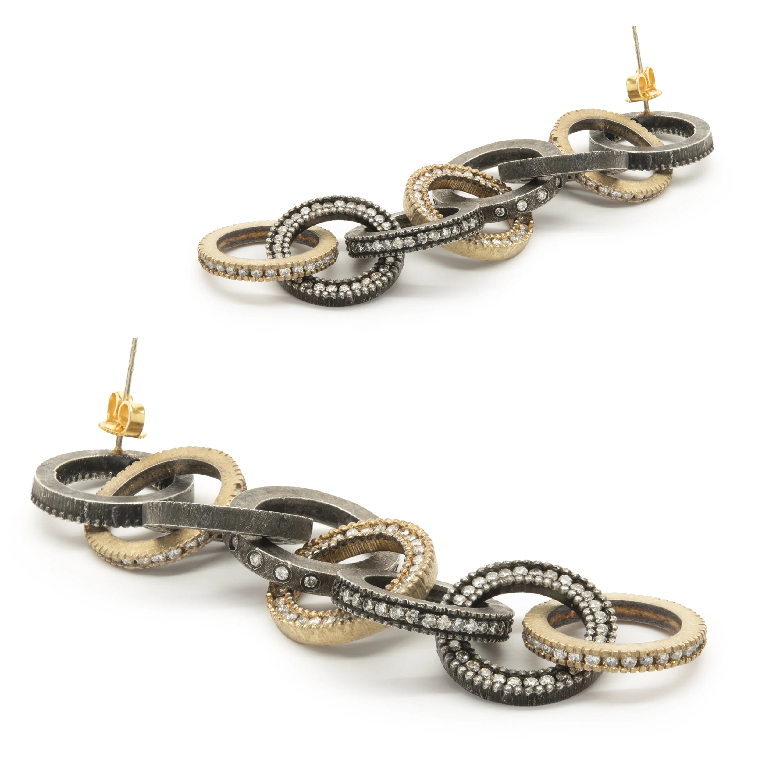 18k Yellow Gold with Black Rhodium Circle Link Earrings - Image 4