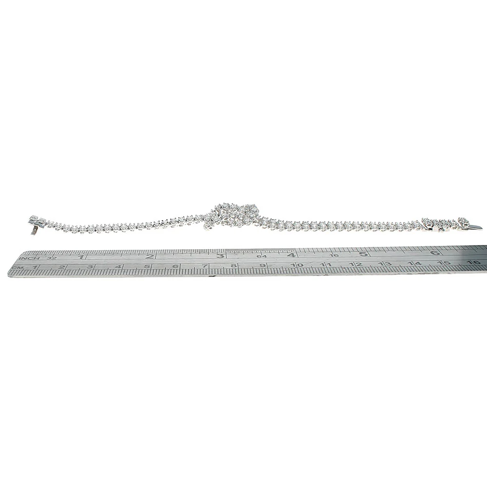 A. Link Abbracci Diamond Knot Bracelet in White Gold - Image 3