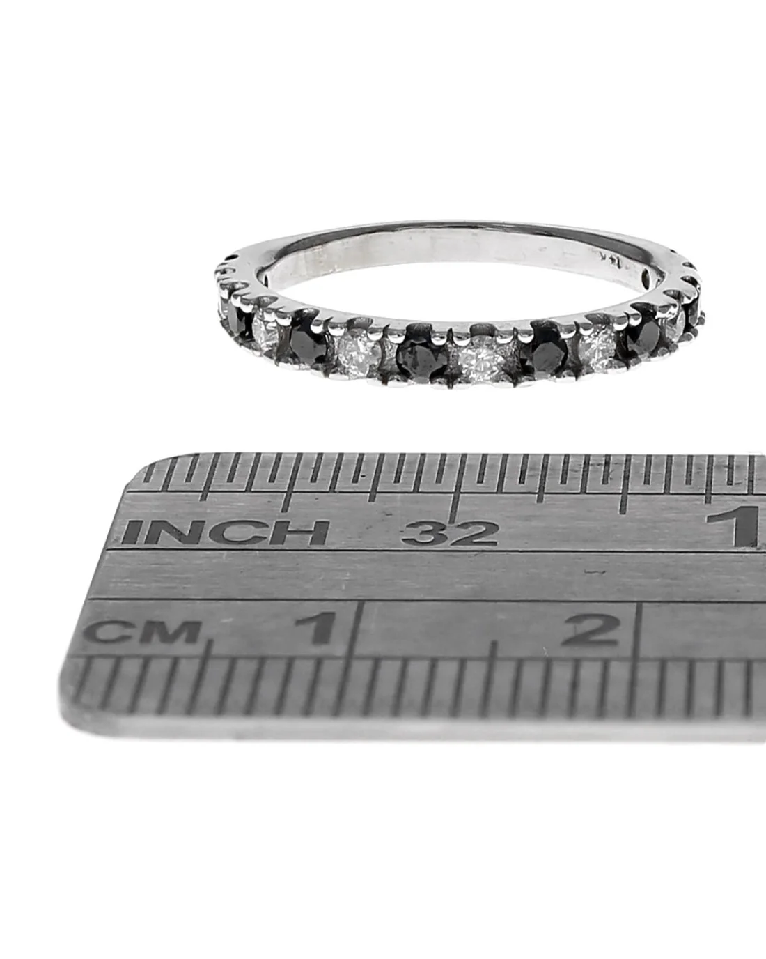 Alternating Black and White Diamond Band in White Gold - Image 3