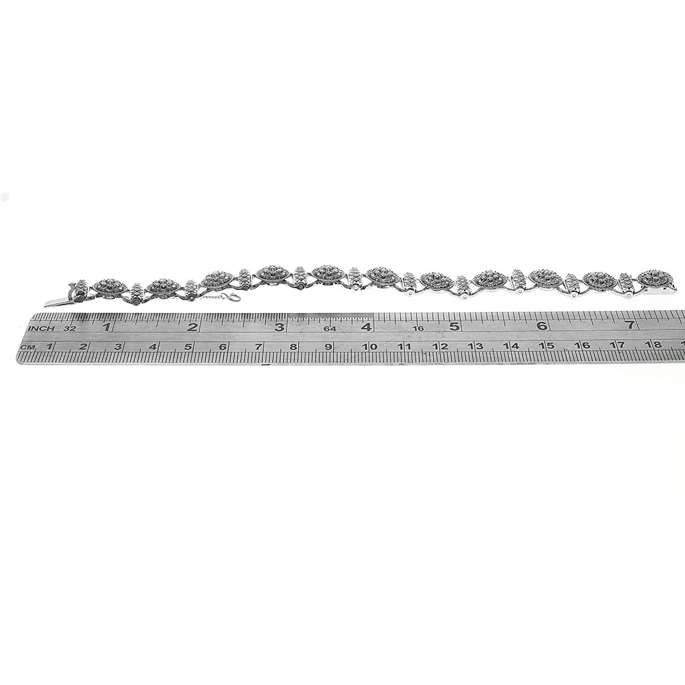 Alternating Diamond Frilled Halo and Diamond Bar Bracelet in White Gold - Image 3