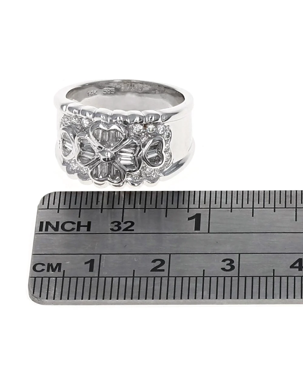 Baguette and Round Diamond Clover Motif Band - Image 3