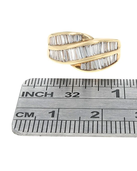 Baguette Diamond Crossover Ring in Yellow Gold - Image 3