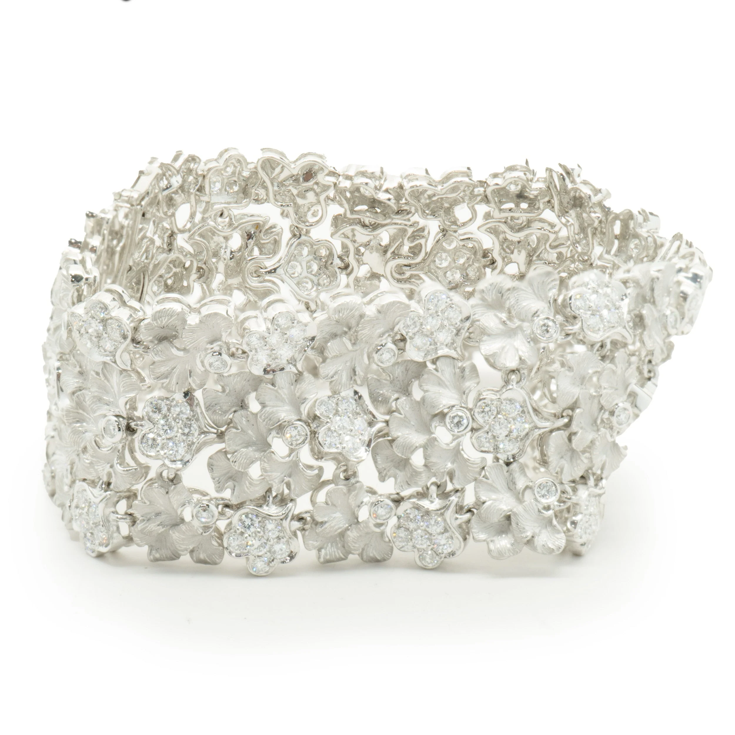 Carrera Y Carrera 14k White Gold Diamond Floral Bracelet - Image 2