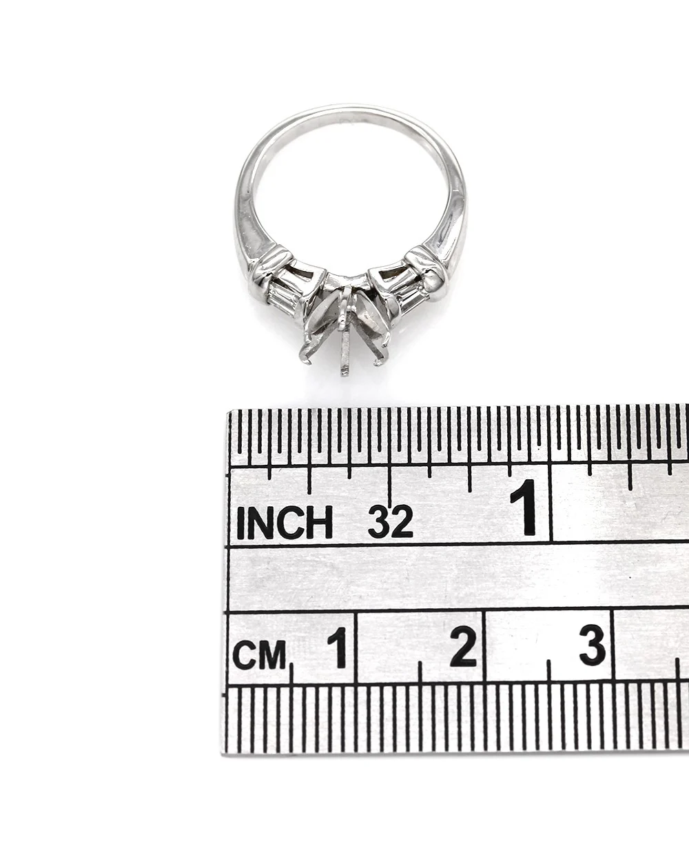 Channel Set Baguette Diamond Mounting in Platinum - Image 2