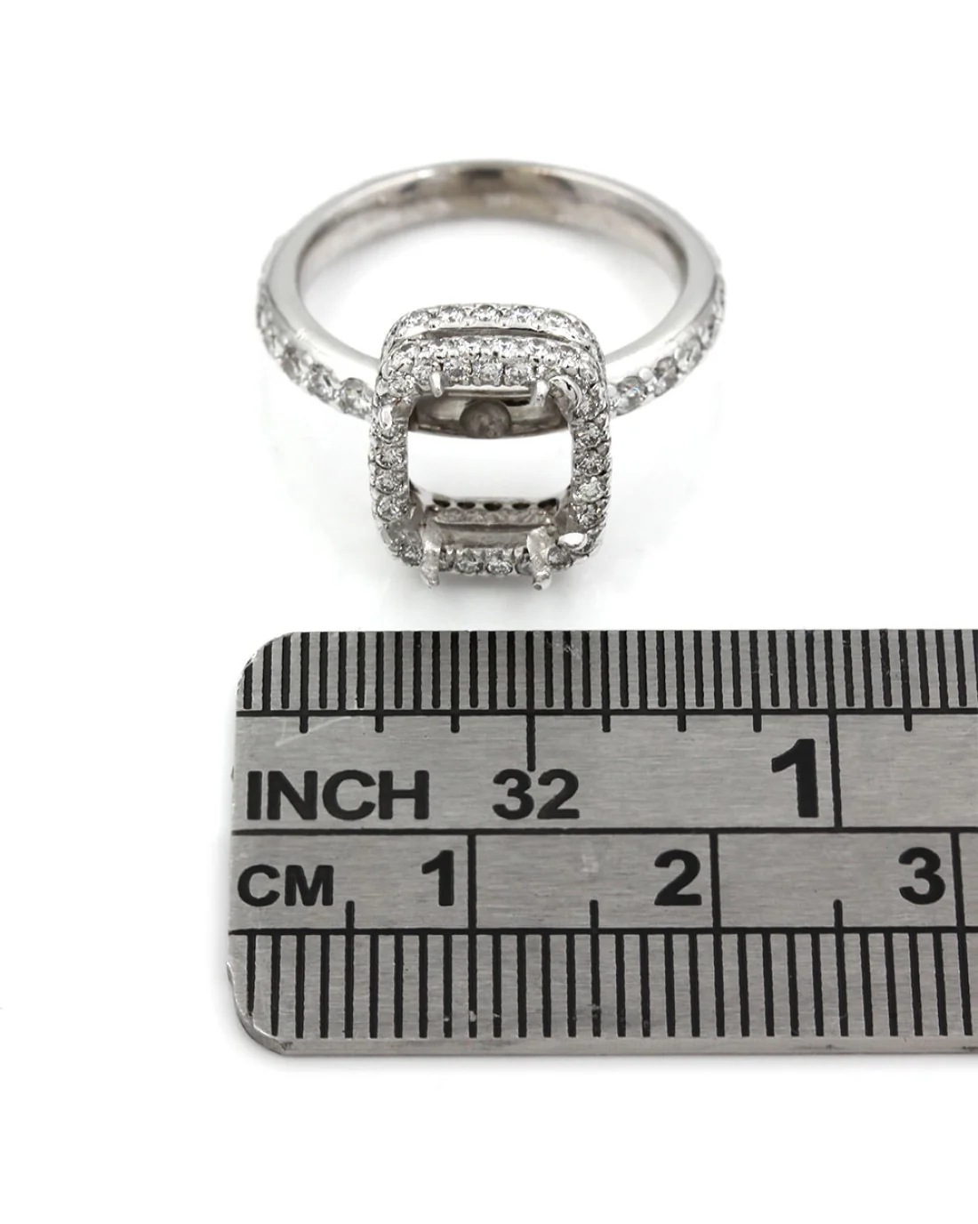 Cushion Shape Diamond Halo Mounting in Gold - Image 3