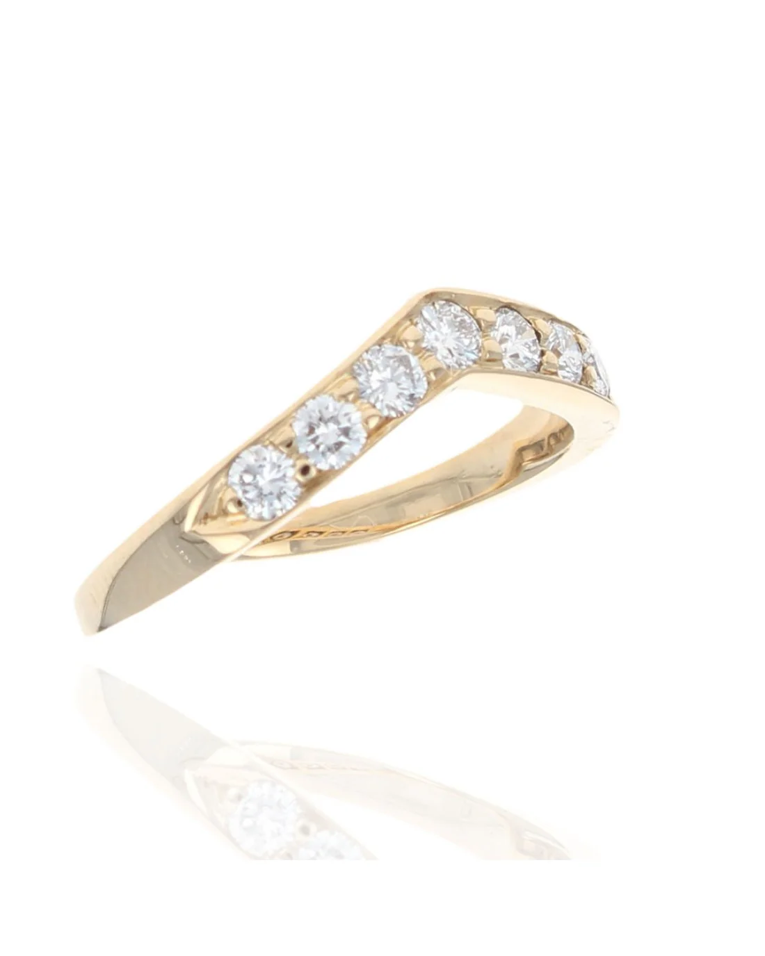 Diamond Chevron Ring in Yellow Gold