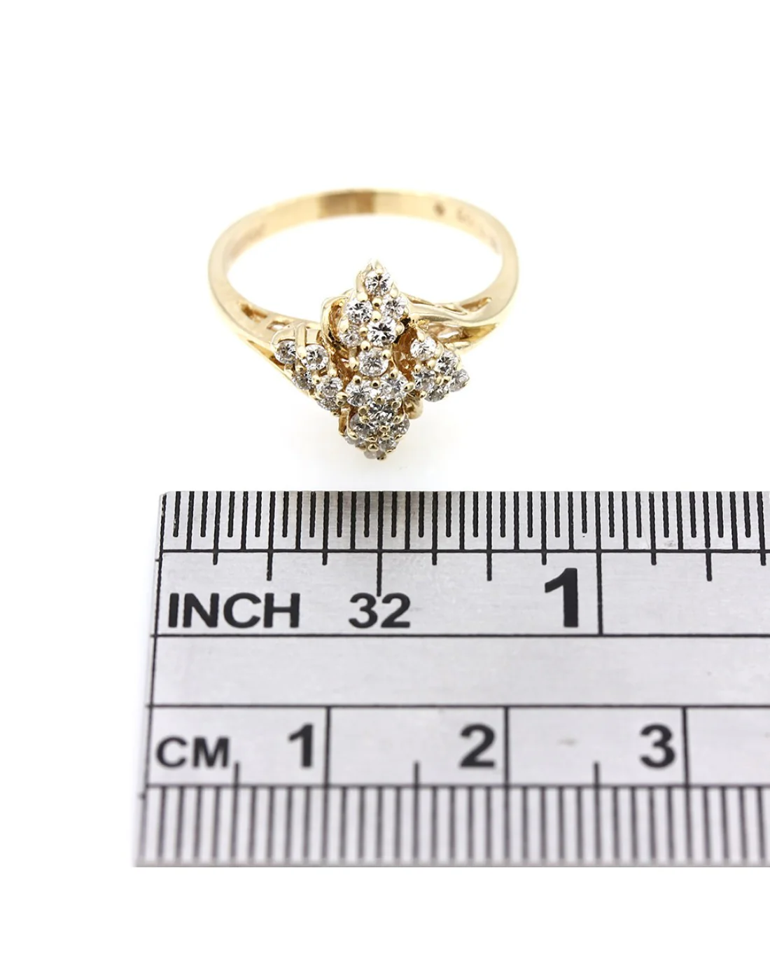 Diamond Cluster Ring in Yellow Gold - Image 3