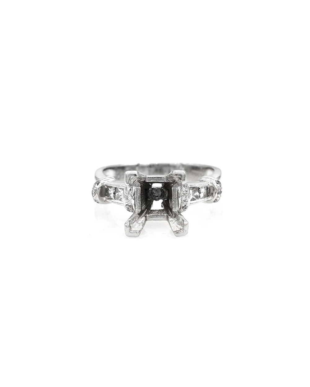 Diamond Engagement Ring Mounting in 900 Platinum - Image 2