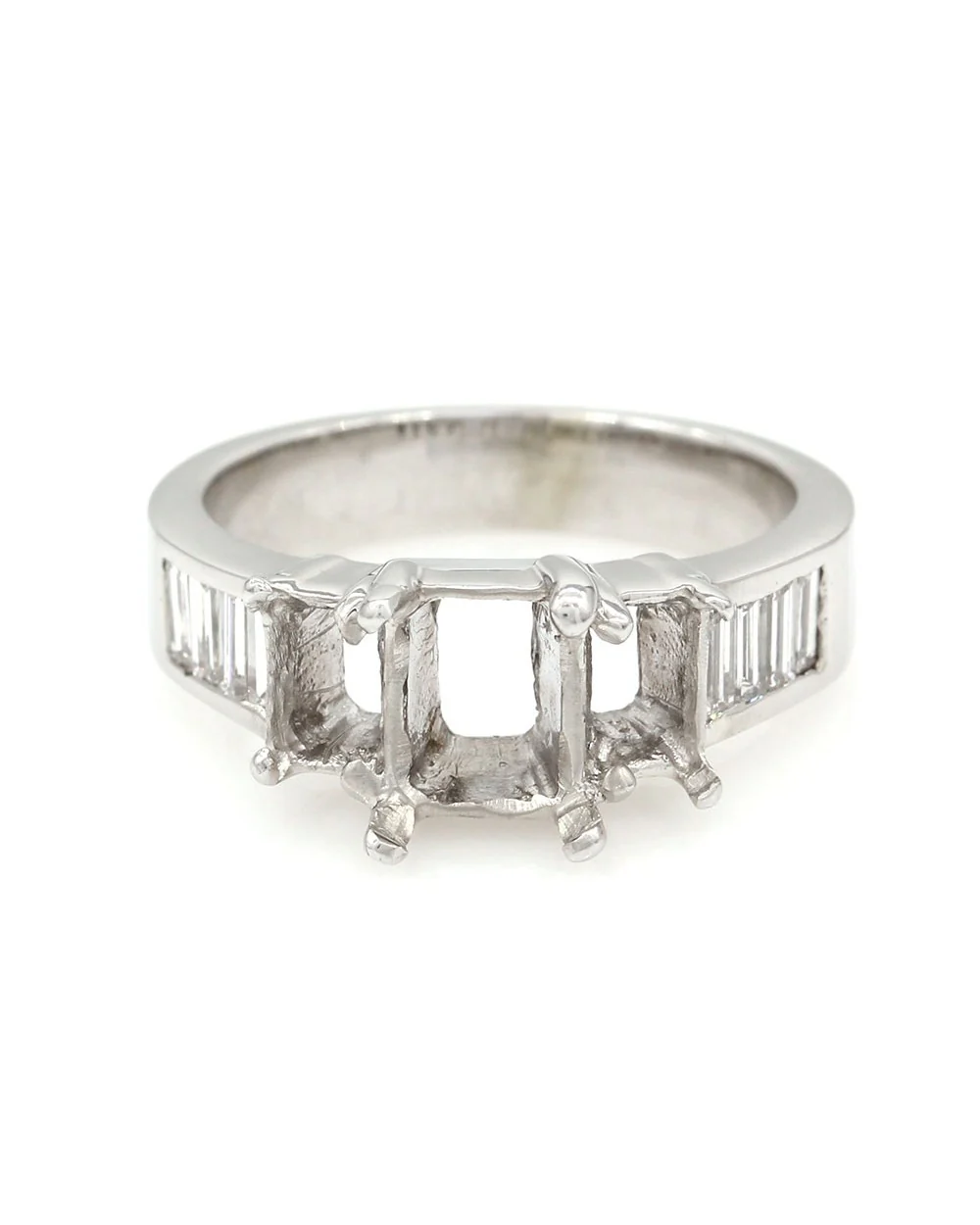 Diamond Engagement Ring Mounting in Gold - Image 2