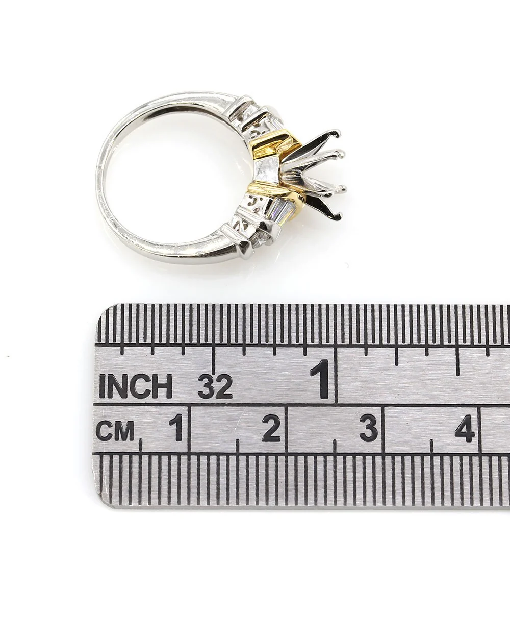 Diamond Engagement Ring Mounting in Gold - Image 3