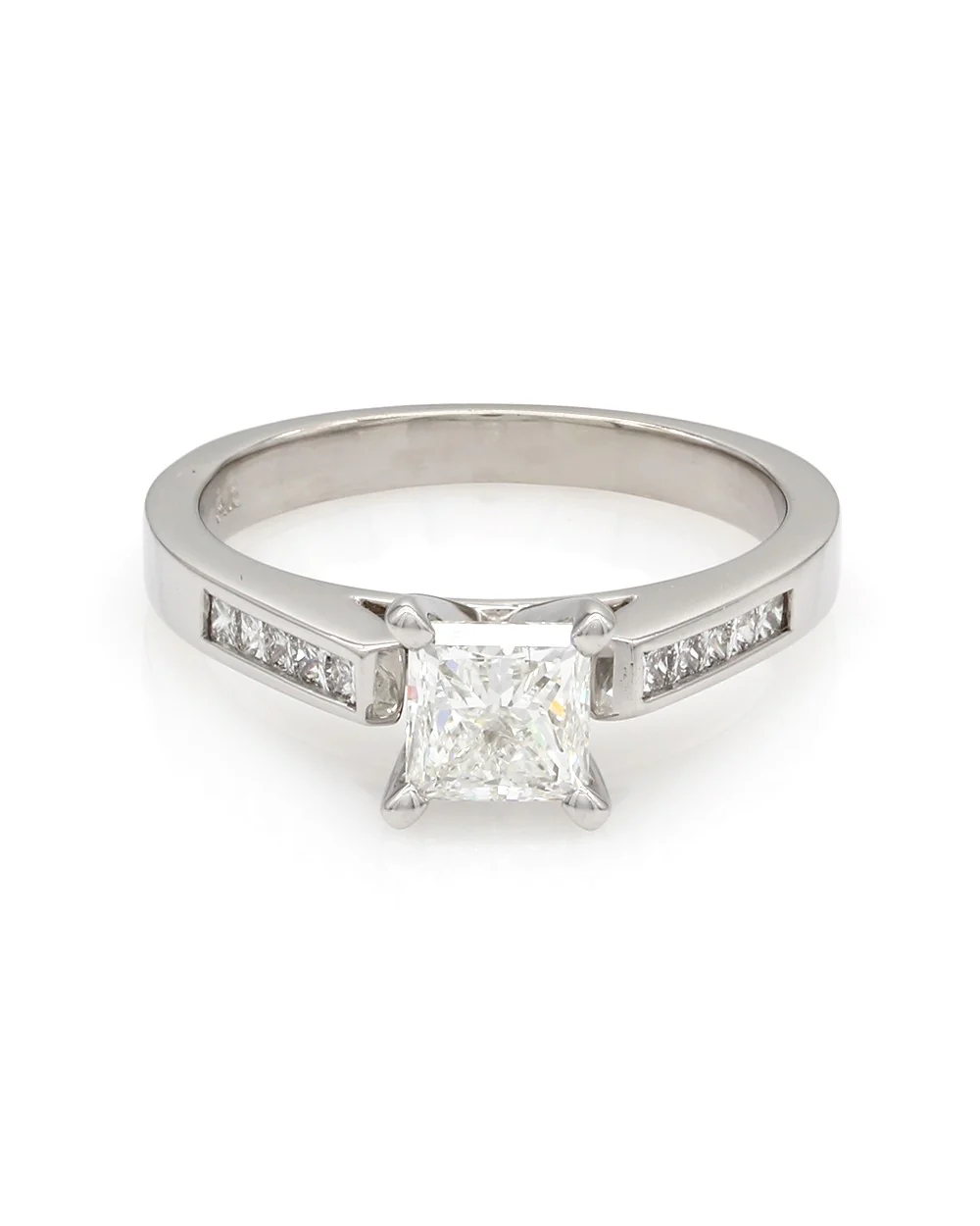 .9 Ct. Princess Cut Diamond Engagement Ring in Gold