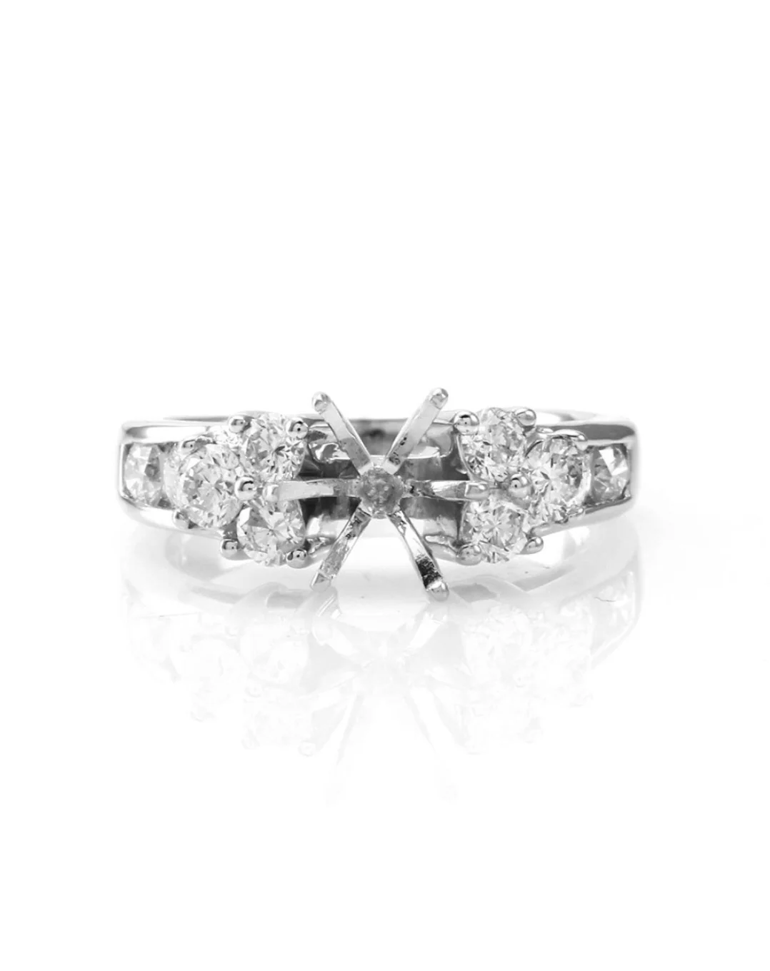 Diamond Engagement Ring Mounting in Platinum - Image 2