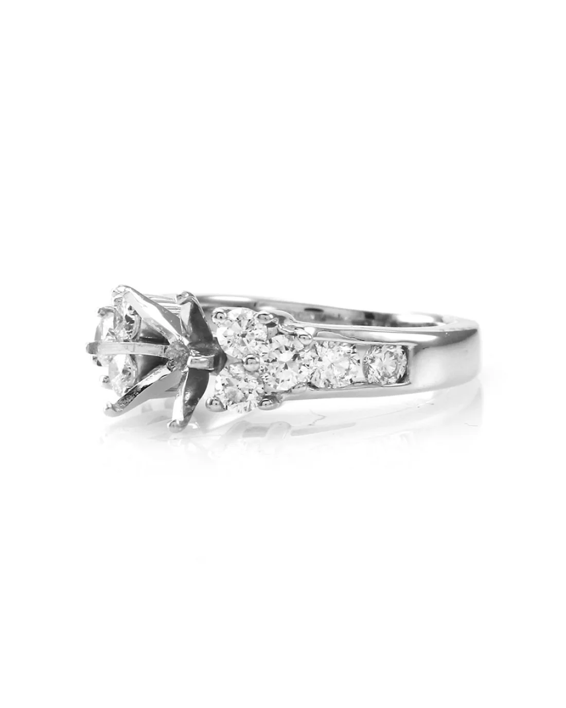 Diamond Engagement Ring Mounting in Platinum - Image 3