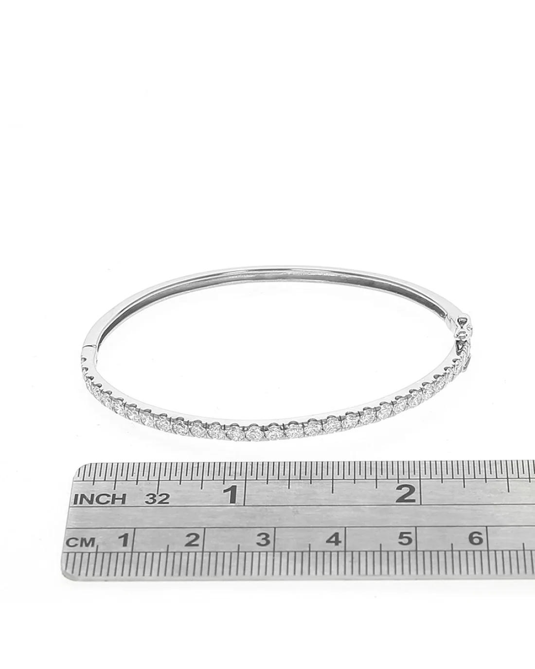 Diamond Hinged Bangle Bracelet in White Gold - Image 3