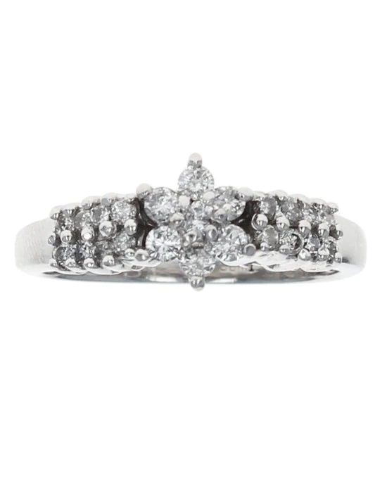 Diamond Star Ring in Platinum - Image 2