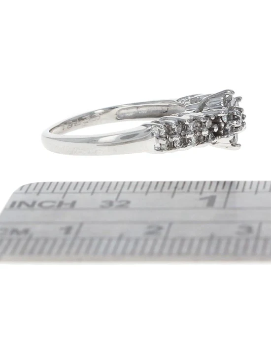 Diamond Star Ring in Platinum - Image 3