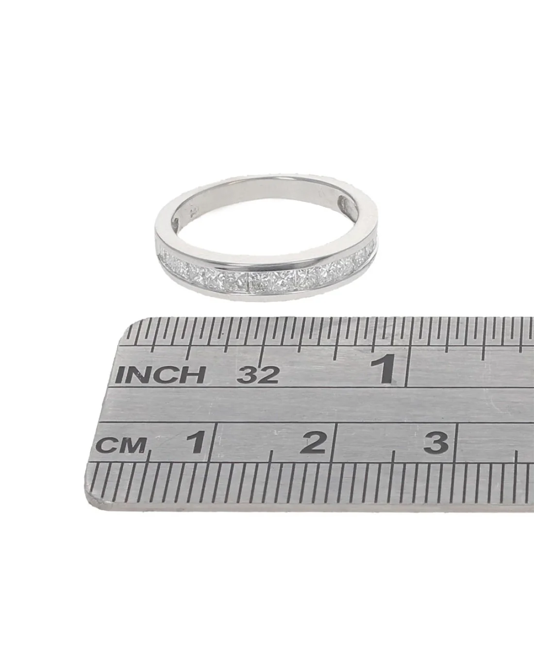 Diamond Wedding Band in White Gold - Image 3