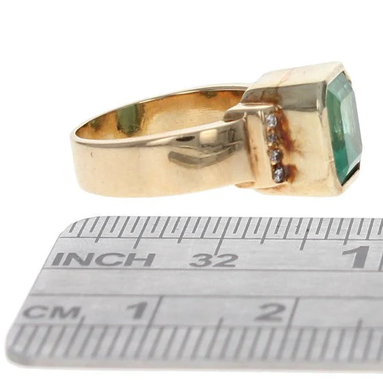 18K Yellow Gold Emerald Cut Emerald and Diamond Accent Ring - Image 3
