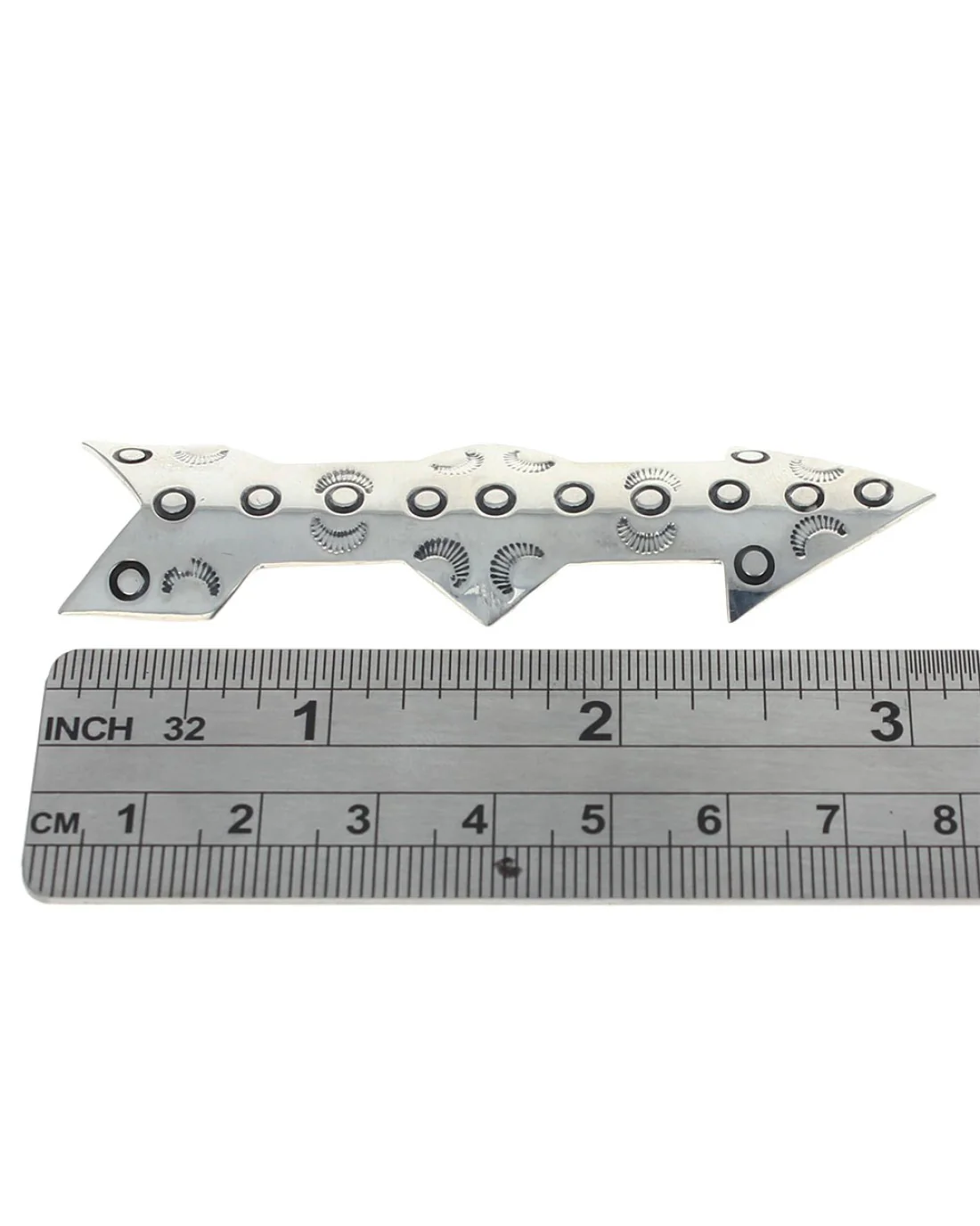 Etched Arrow Pin Brooch in Silver - Image 3