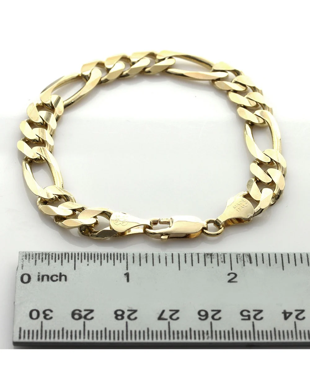 Figaro Link Bracelet in Yellow Gold - Image 3