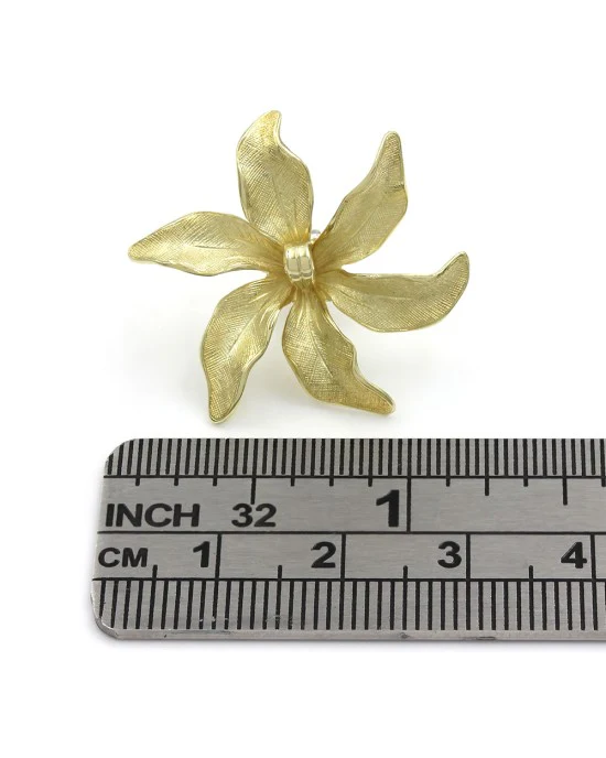 Flower Earrings in Gold - Image 3