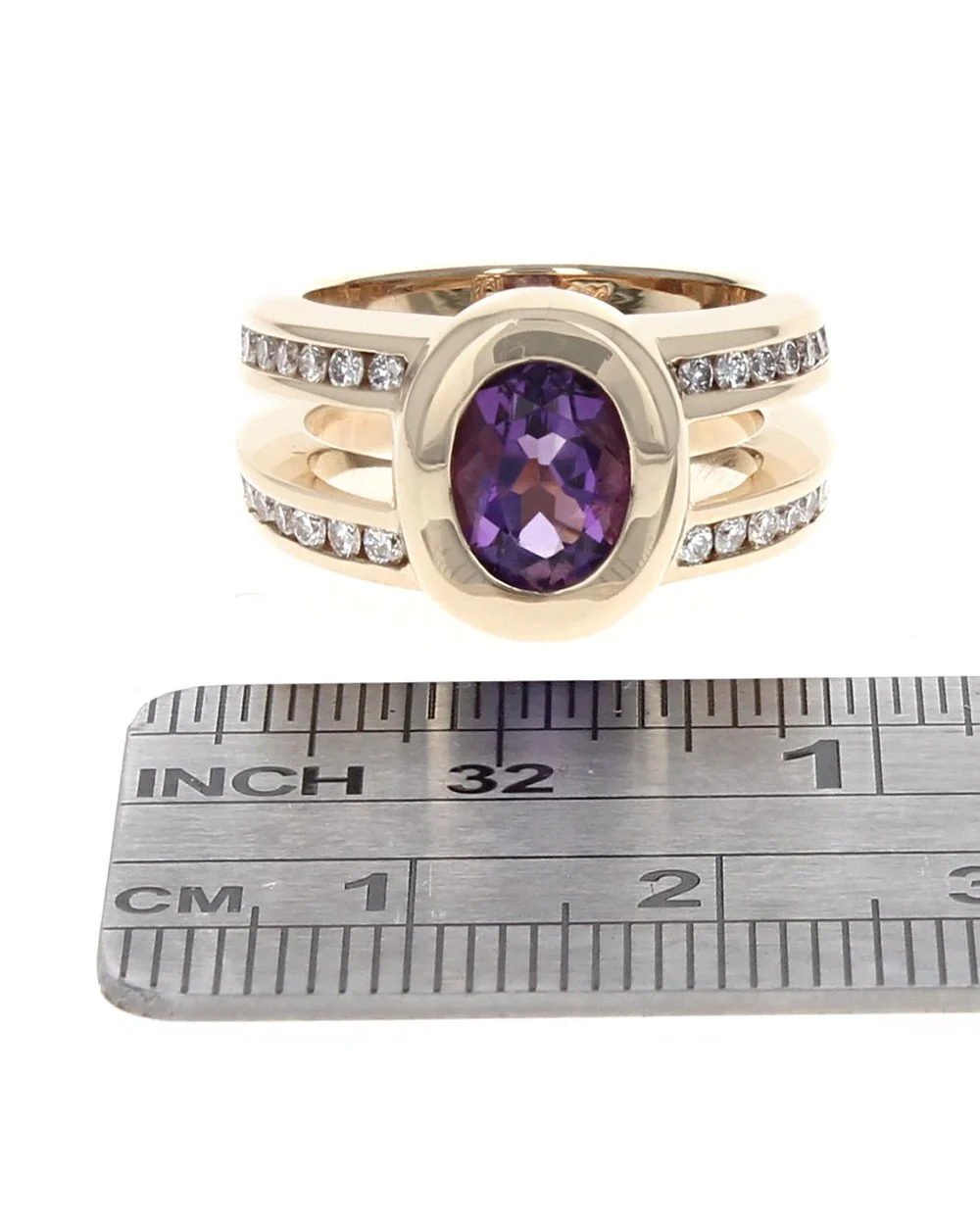 Gauthier Amethyst and Diamond Split Shank Ring in Yellow Gold - Image 3