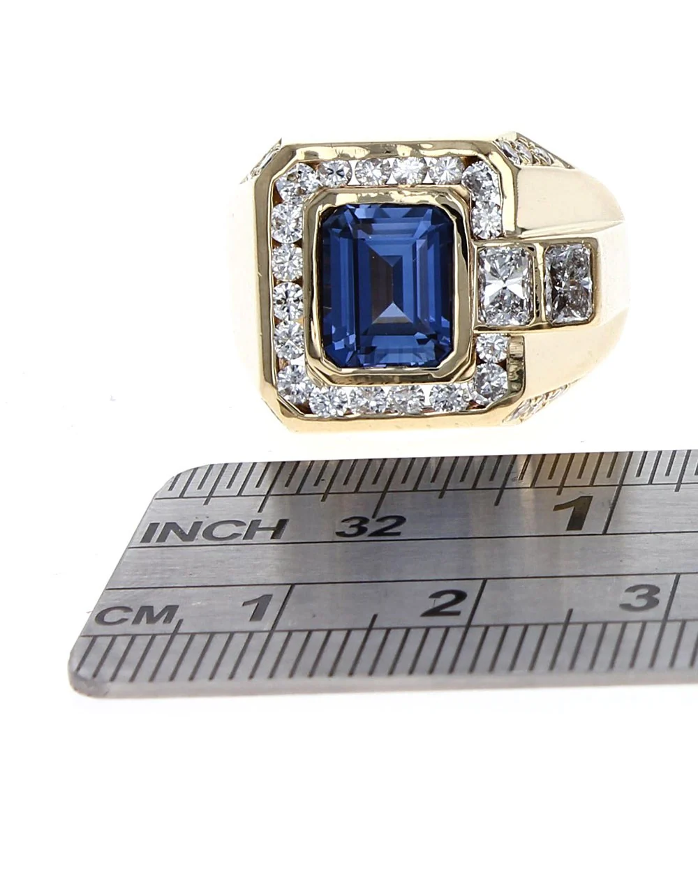 Gentlemans Blue Sapphire and Diamond Ring - Image 3