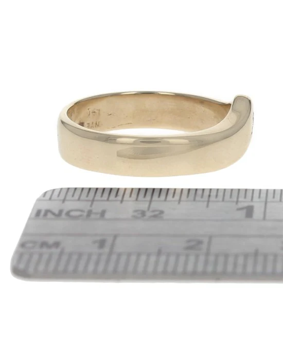 Gentlemans Diamond Solitaire Chevron Band - Image 3