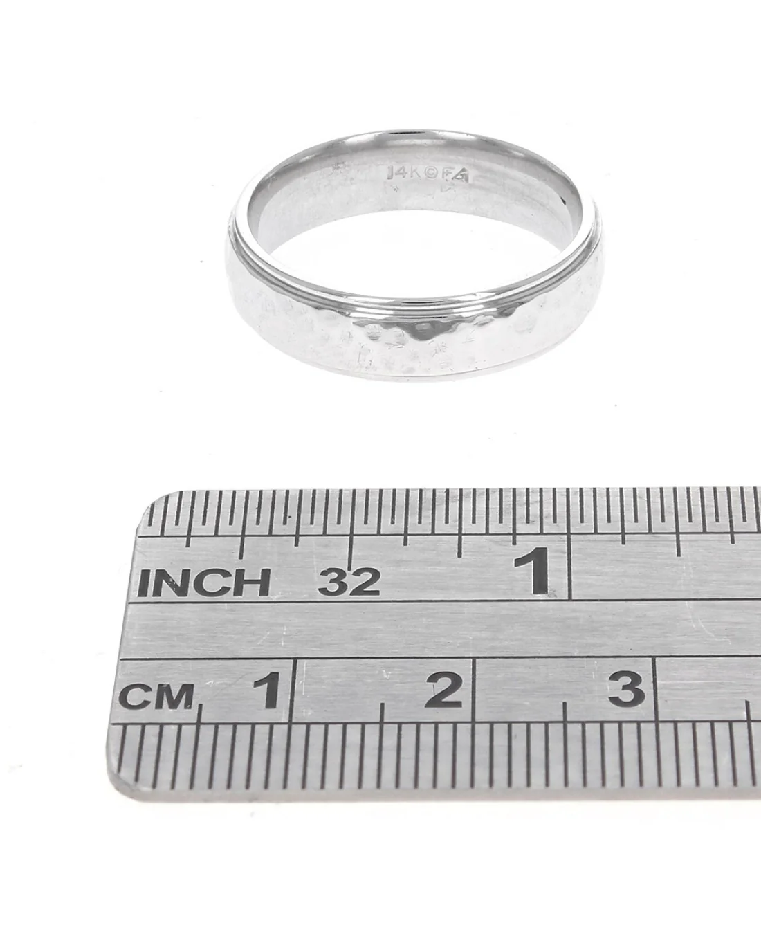 Gentlemans Hammered Comfort Band - Image 3