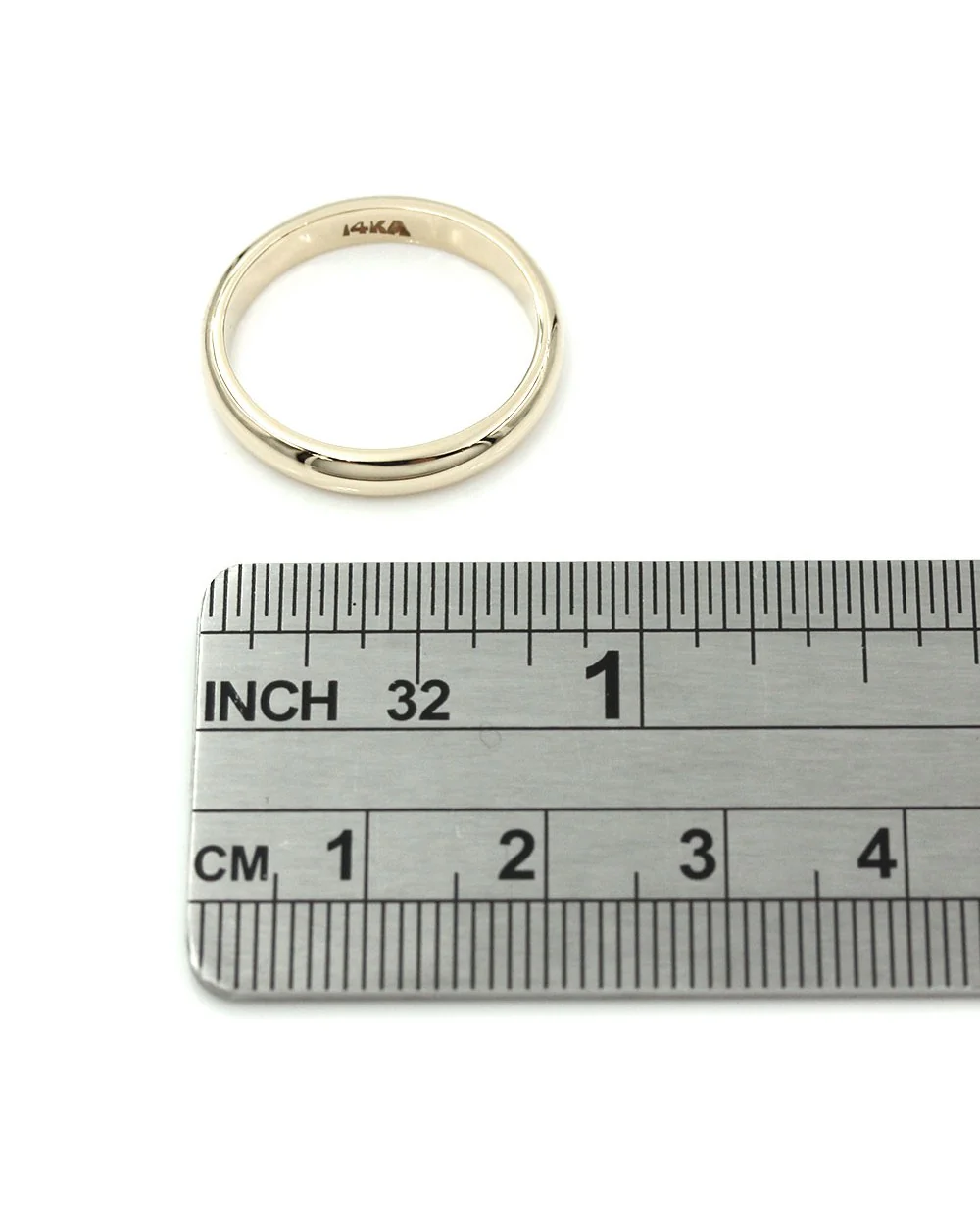 Gentlemans Wedding Band in Gold - Image 2